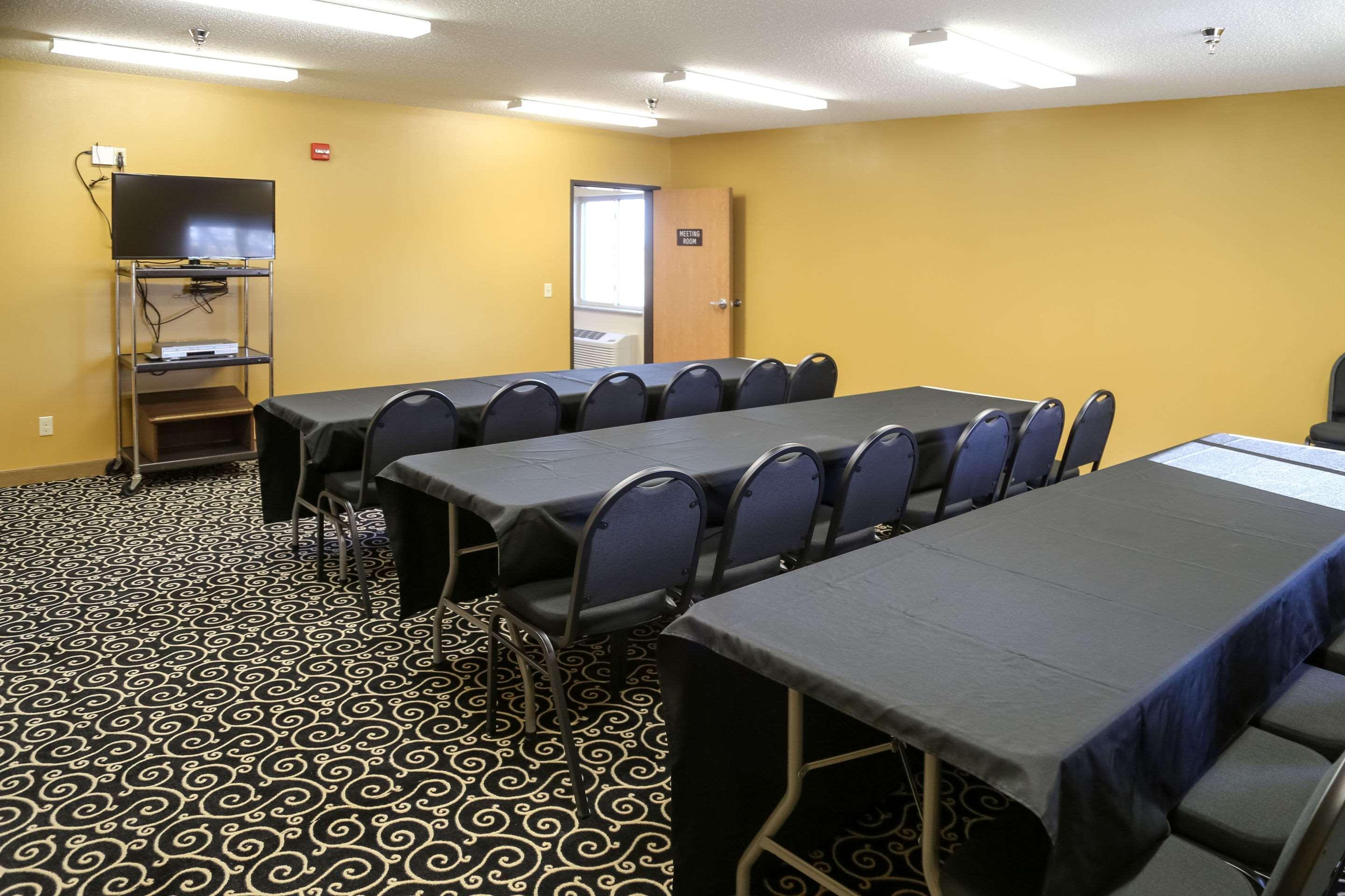 Quality Inn & Suites Watertown Near Prairie Lakes Ice Arena المظهر الخارجي الصورة