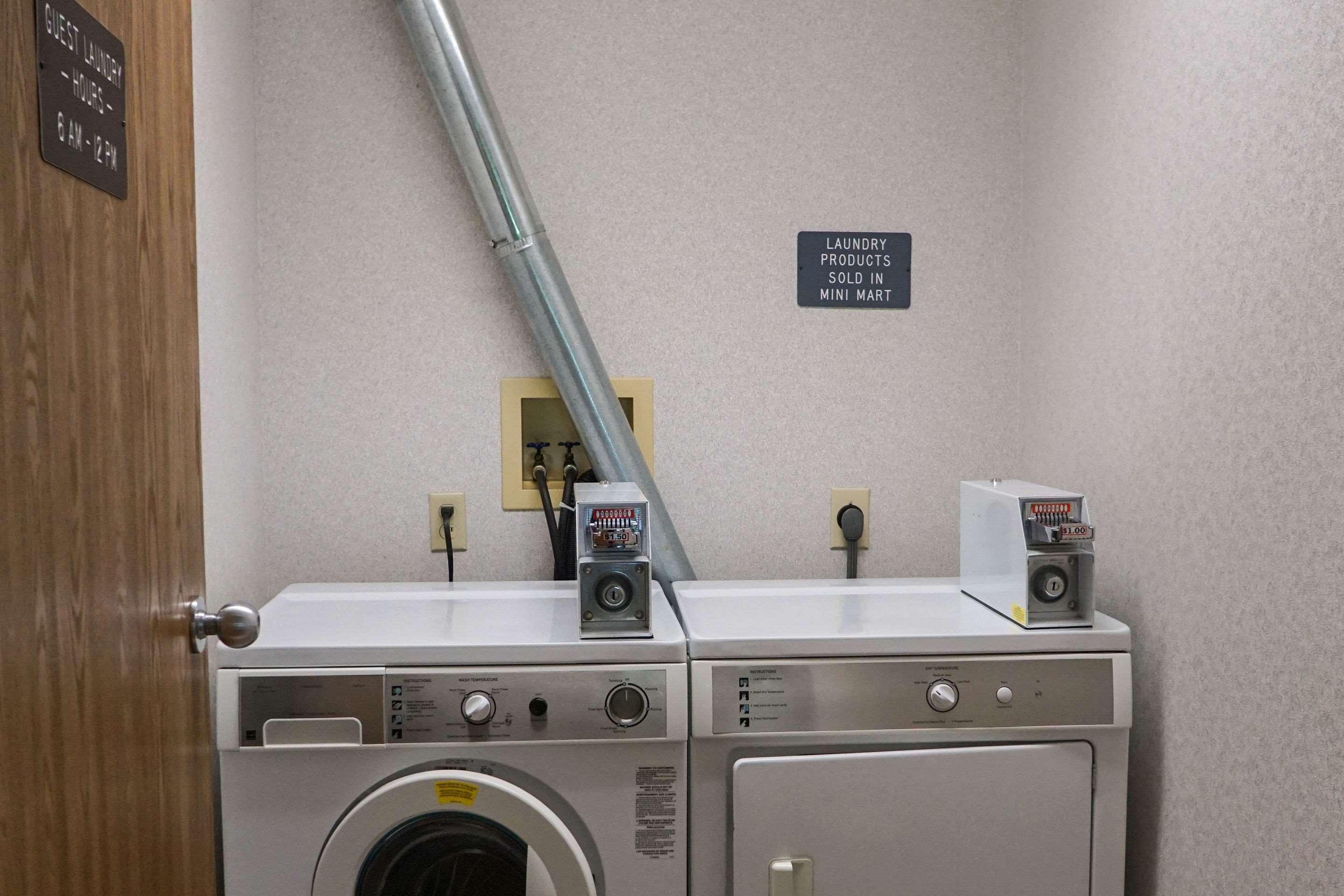 Quality Inn & Suites Watertown Near Prairie Lakes Ice Arena المظهر الخارجي الصورة
