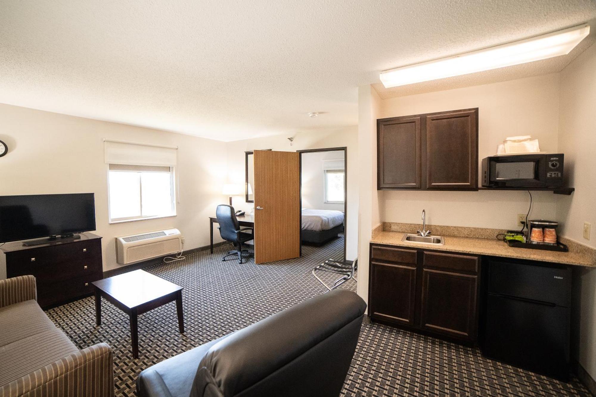 Quality Inn & Suites Watertown Near Prairie Lakes Ice Arena المظهر الخارجي الصورة