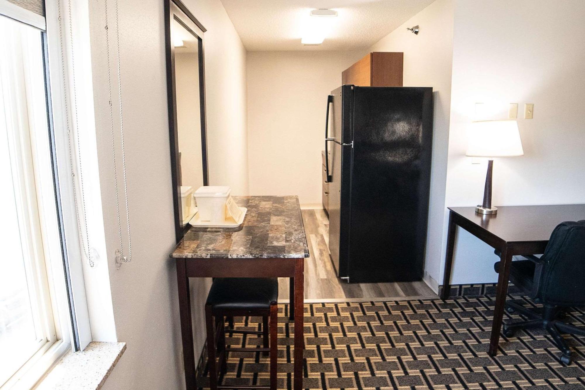 Quality Inn & Suites Watertown Near Prairie Lakes Ice Arena المظهر الخارجي الصورة
