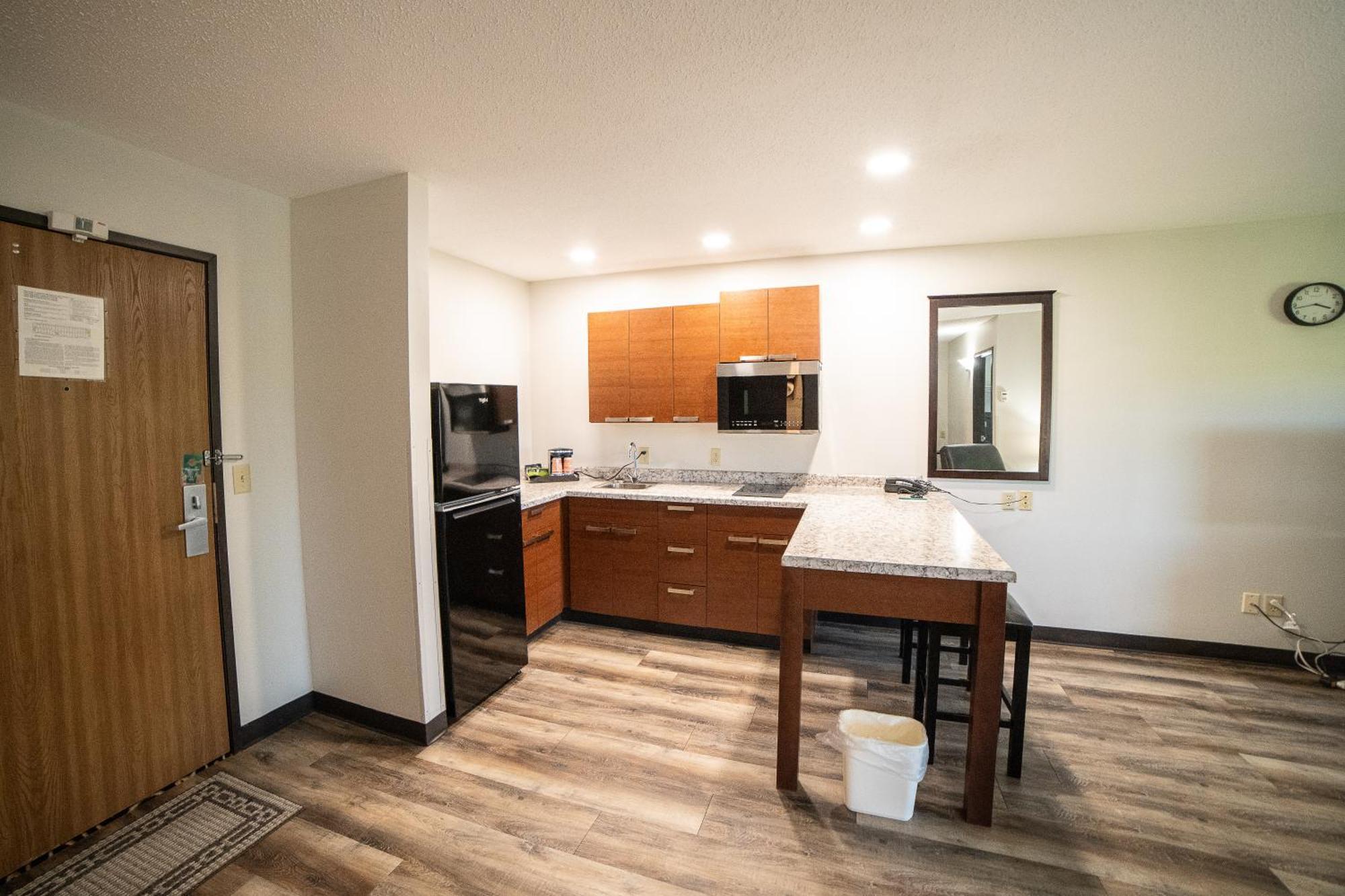 Quality Inn & Suites Watertown Near Prairie Lakes Ice Arena المظهر الخارجي الصورة